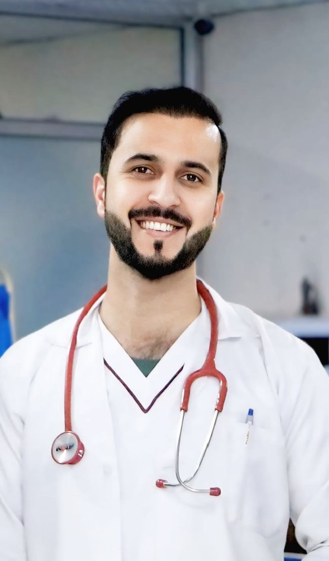 Home-visit physician from National Home Medical Care, Islamabad